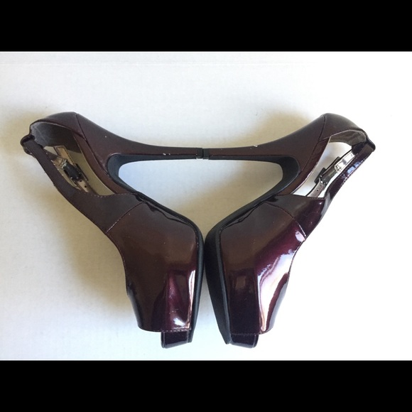Steve Madden (Sz 9) Wine Patent Leather Peep Toe - Picture 3 of 7